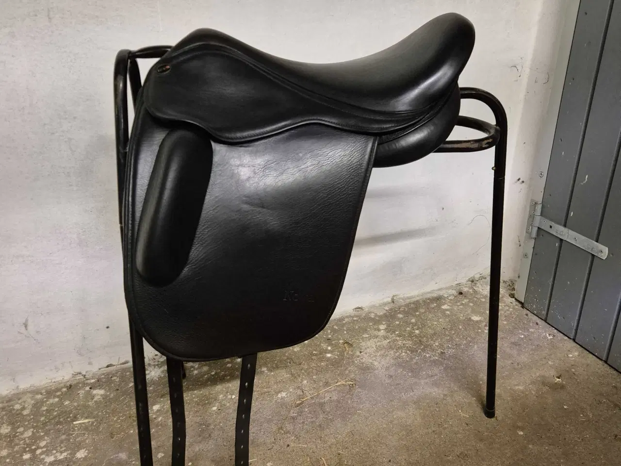 Billede 1 - Eques Nova 17,5"