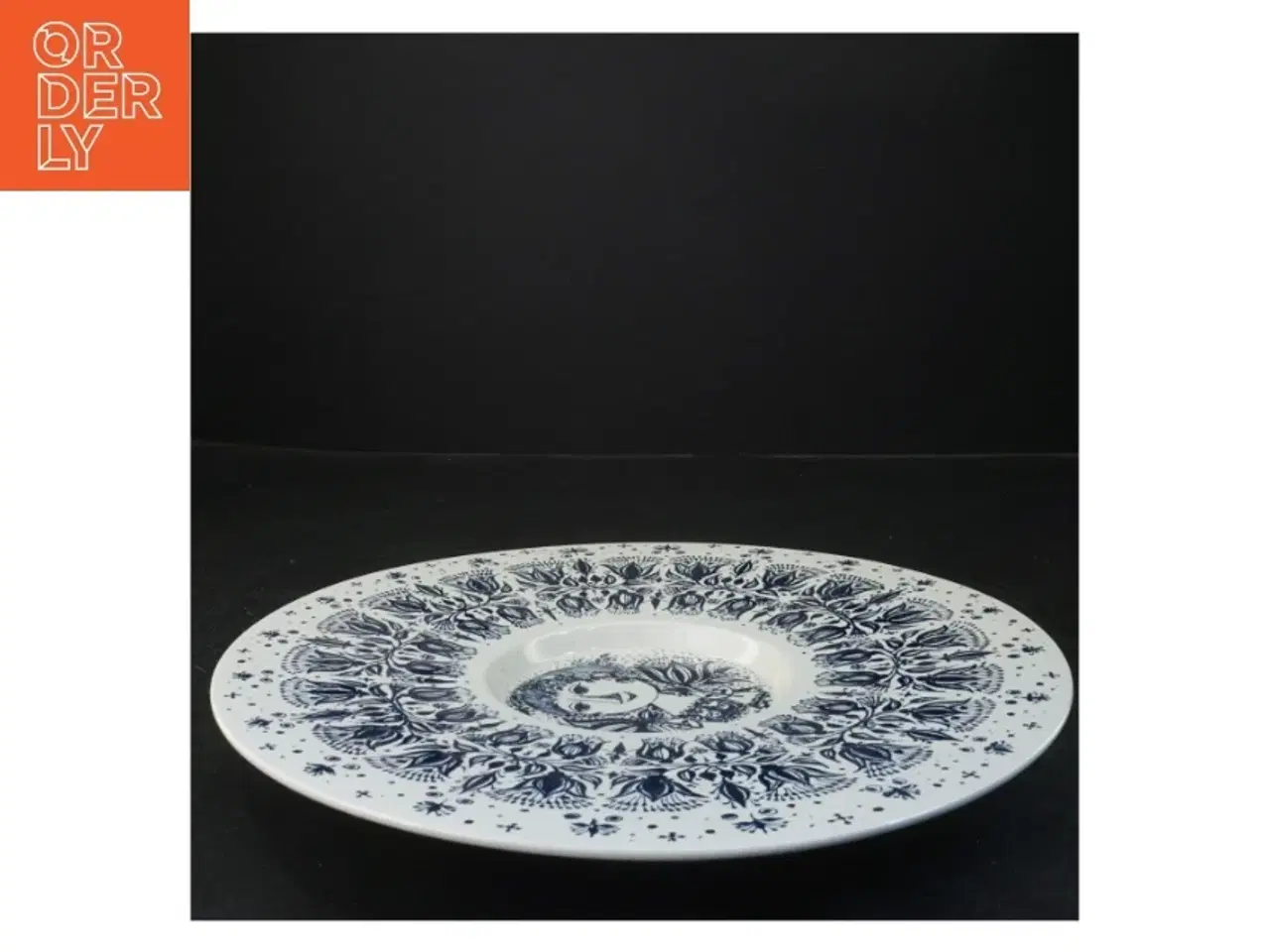 Billede 2 - Dekorativ porcelænstallerken fra Nymølle (str. Ø 31 cm)