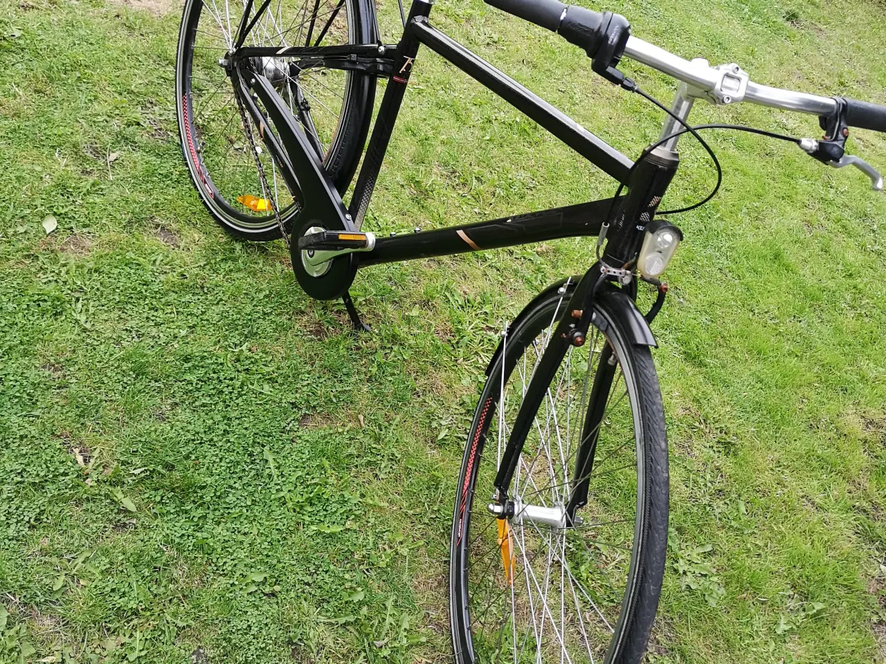 Billede 5 - KILDEMOES 28"  48cm For- og baglygter,  gode dæk ,