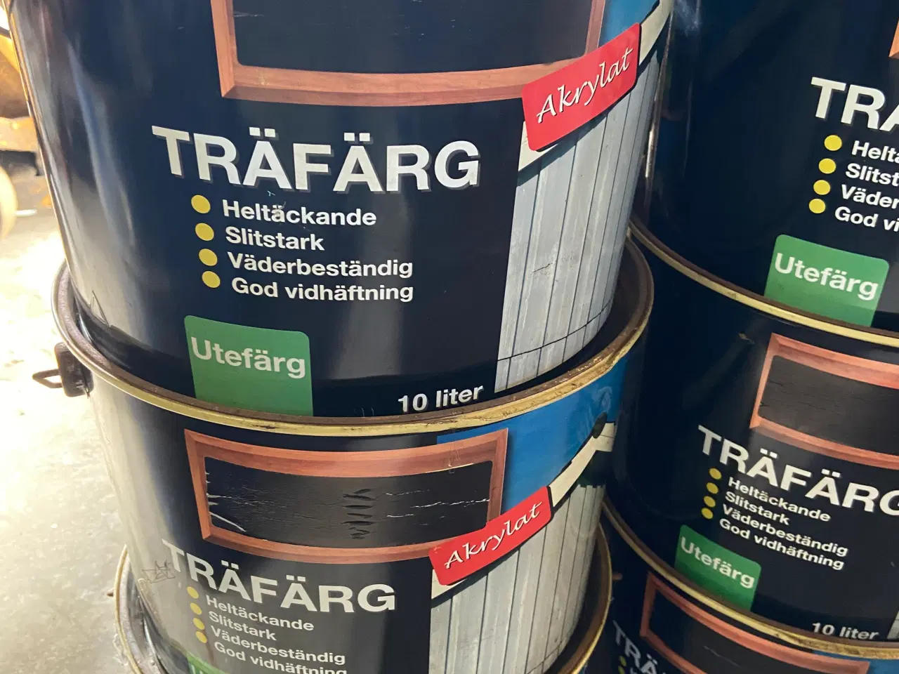 Billede 1 - Akrylat træfarve - udendørs