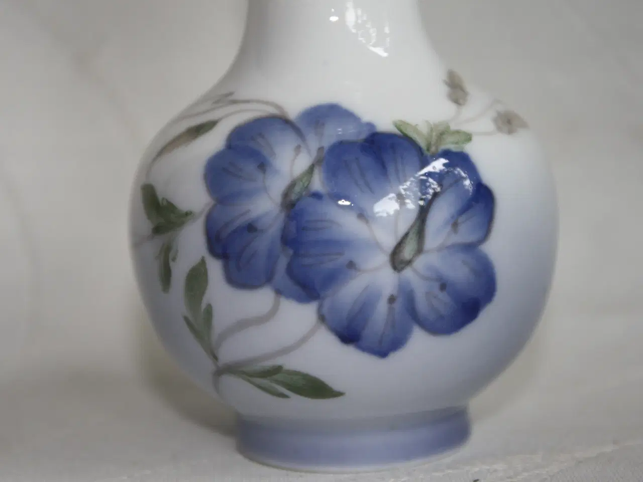 Billede 15 - Vase med blå snerler fra Royal Copenhagen