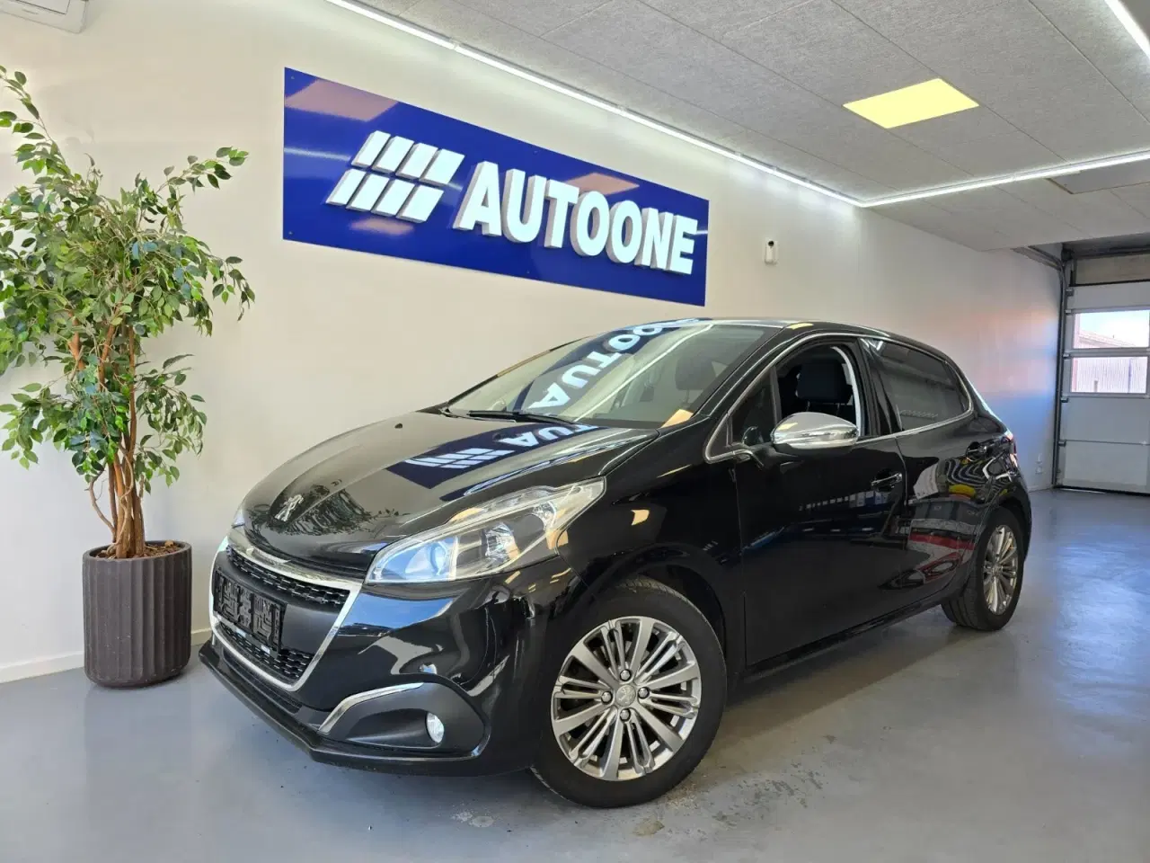 Billede 1 - Peugeot 208 1,2 VTi 82 Selection Sky