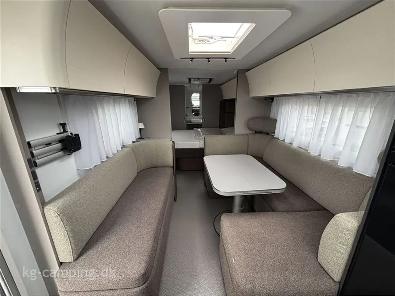 Billede 6 - 2022 - Adria Alpina 663 HT   Luksus, komfort og vinterklar design – perfekt til helårscamping