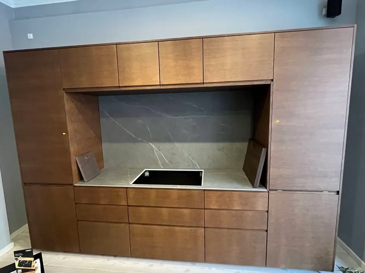 Billede 1 - Køkkenvæg