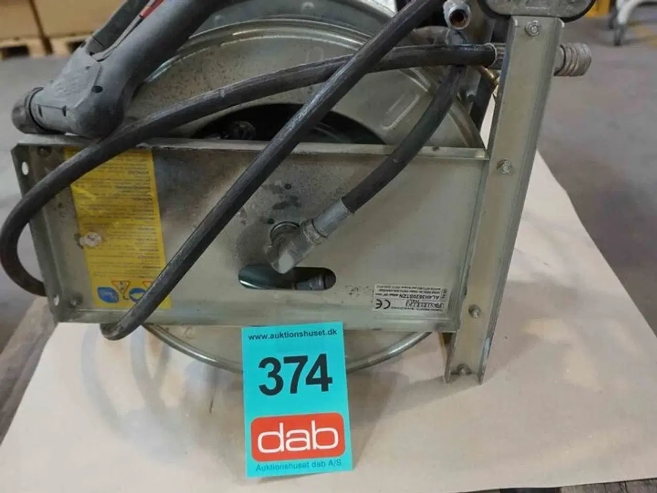 Billede 1 - 20M. Slange med væghængt opruller til damp/højtryksrenser (MOMSFRI)