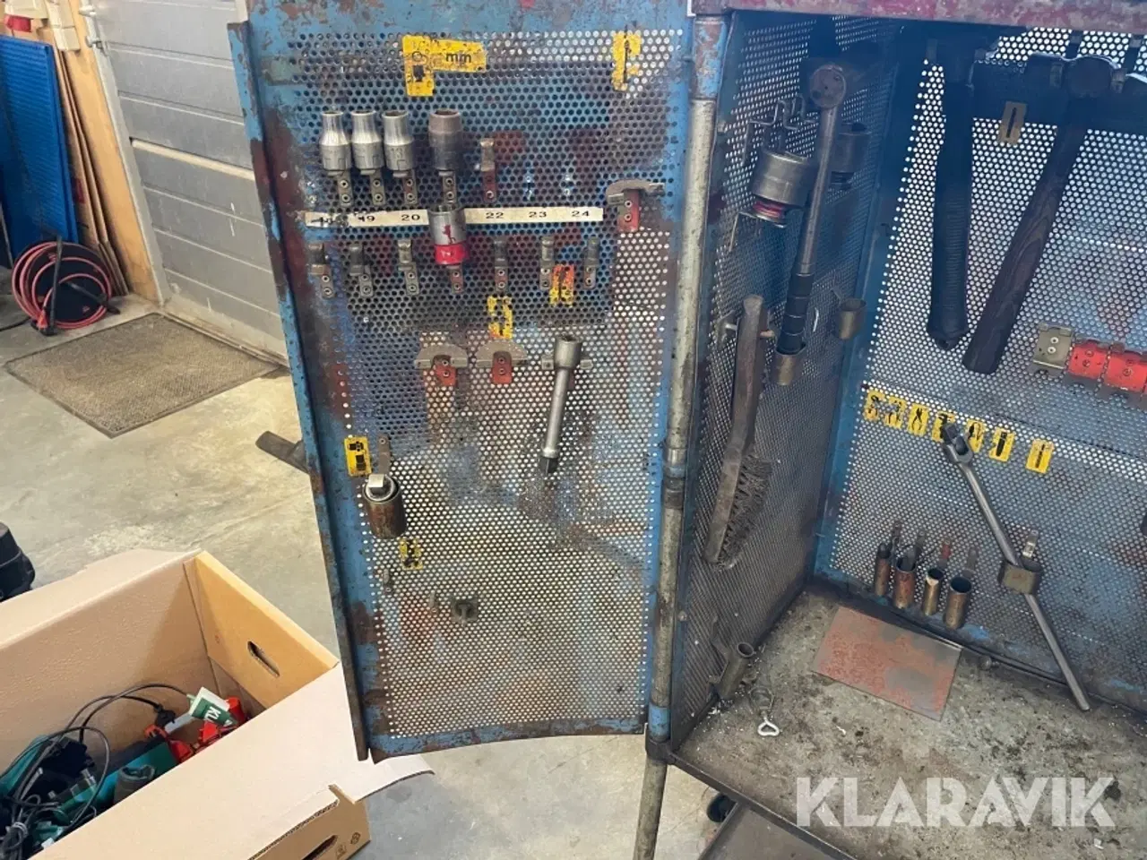 Billede 10 - Værktøjsskabe 2 styk med indhold