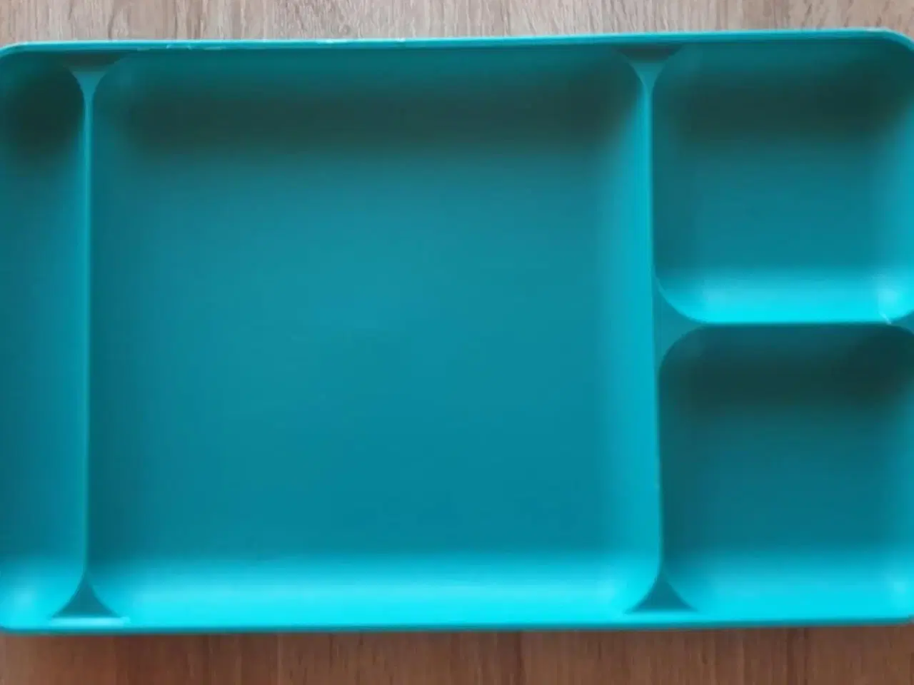 Billede 2 - Tupperware serverings bakker. 3 stk