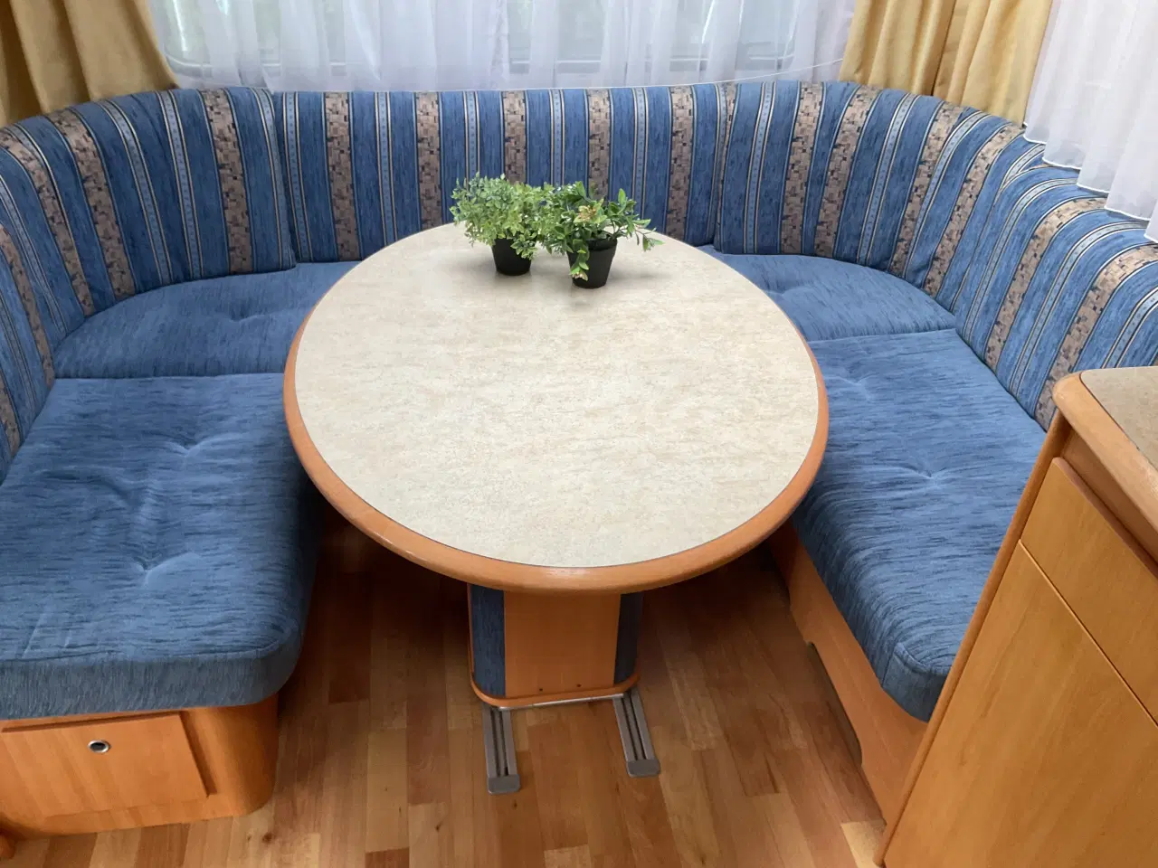 Billede 7 - Fastliggervogn LMC 475 RD Model 2007 indreg-2008