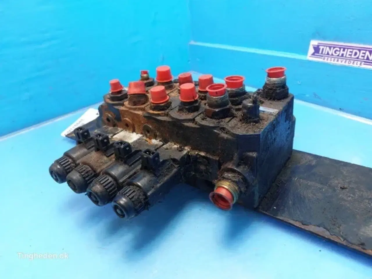 Billede 14 - New Holland FX38 Ventilblock 84043951