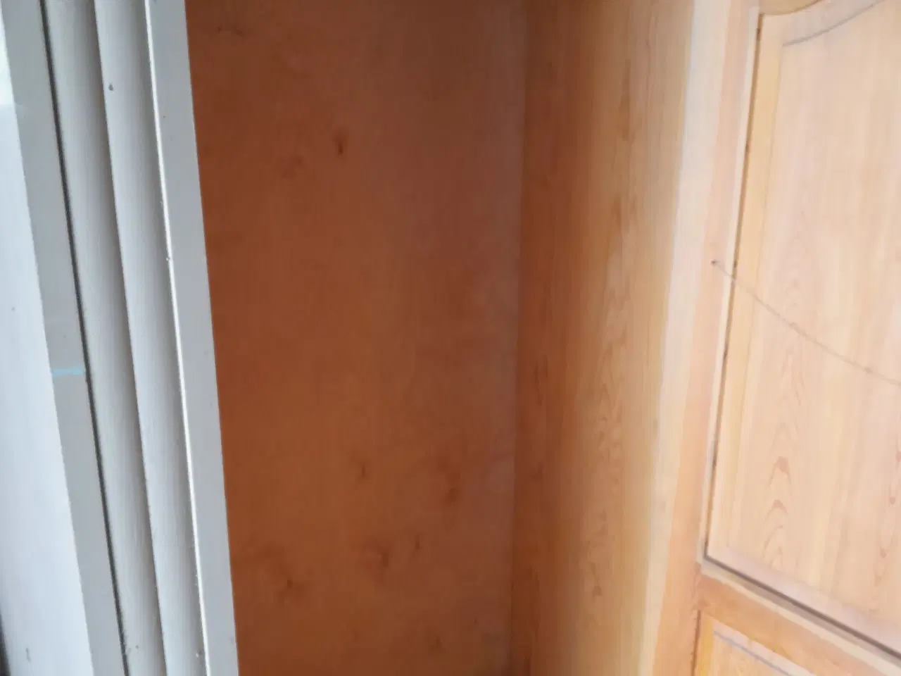 Billede 3 - Karlekammerskab.