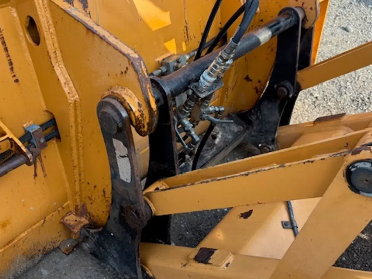 Billede 2 - Case 695 ST VOLVO SKIFTE FOR OG MEK HURTIGSKIFT BAG