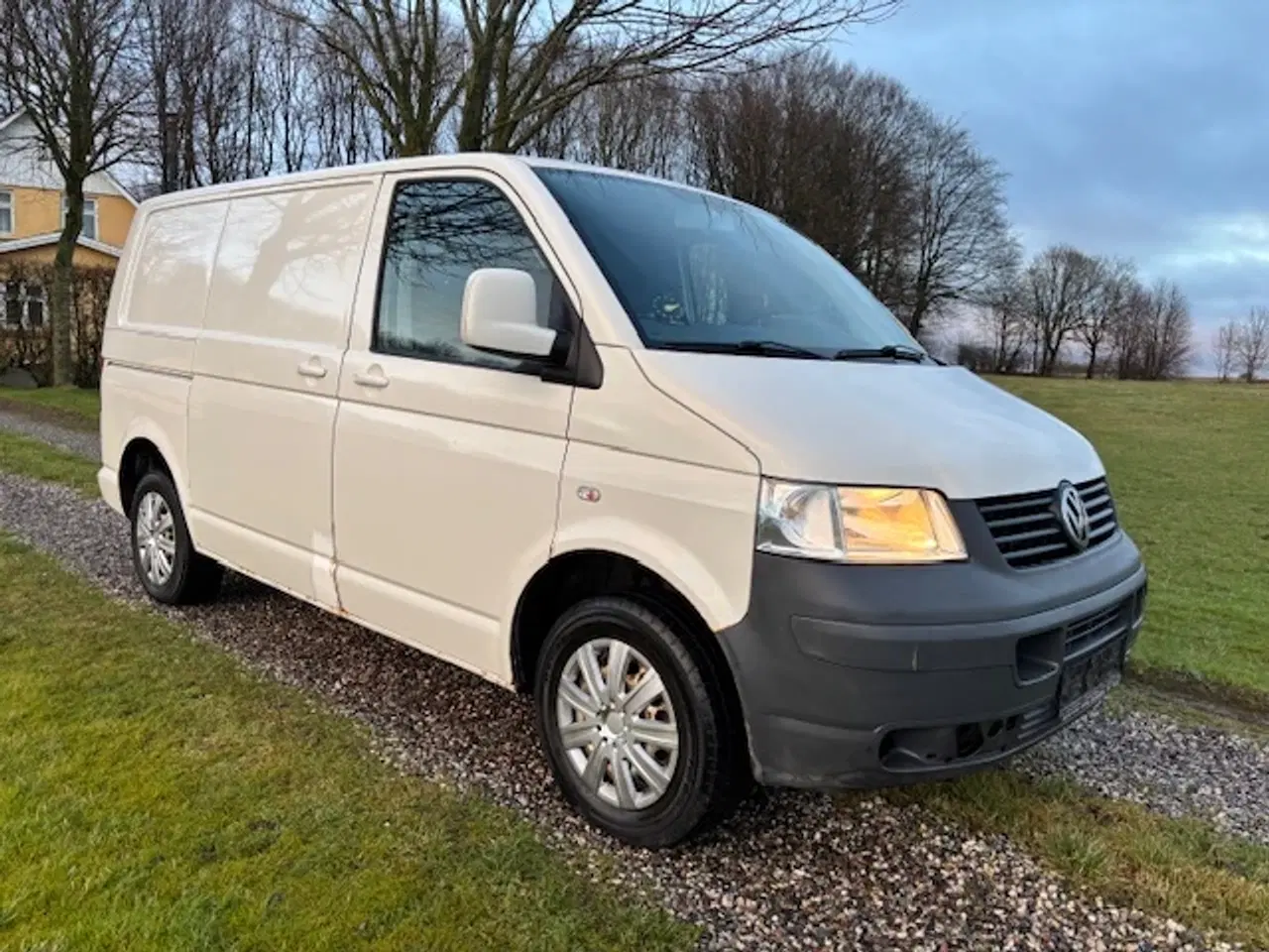 Billede 2 - VW Transporter 2,5 TDi 130 Kassevogn kort 4d Nysyn