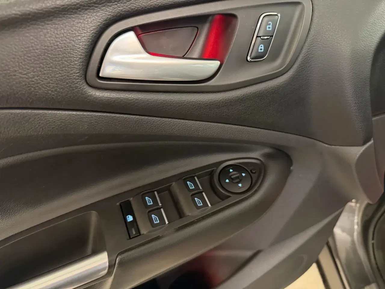 Billede 8 - Ford Kuga 2,0 TDCi Titanium Plus 4x4 180HK 5d 6g Aut.