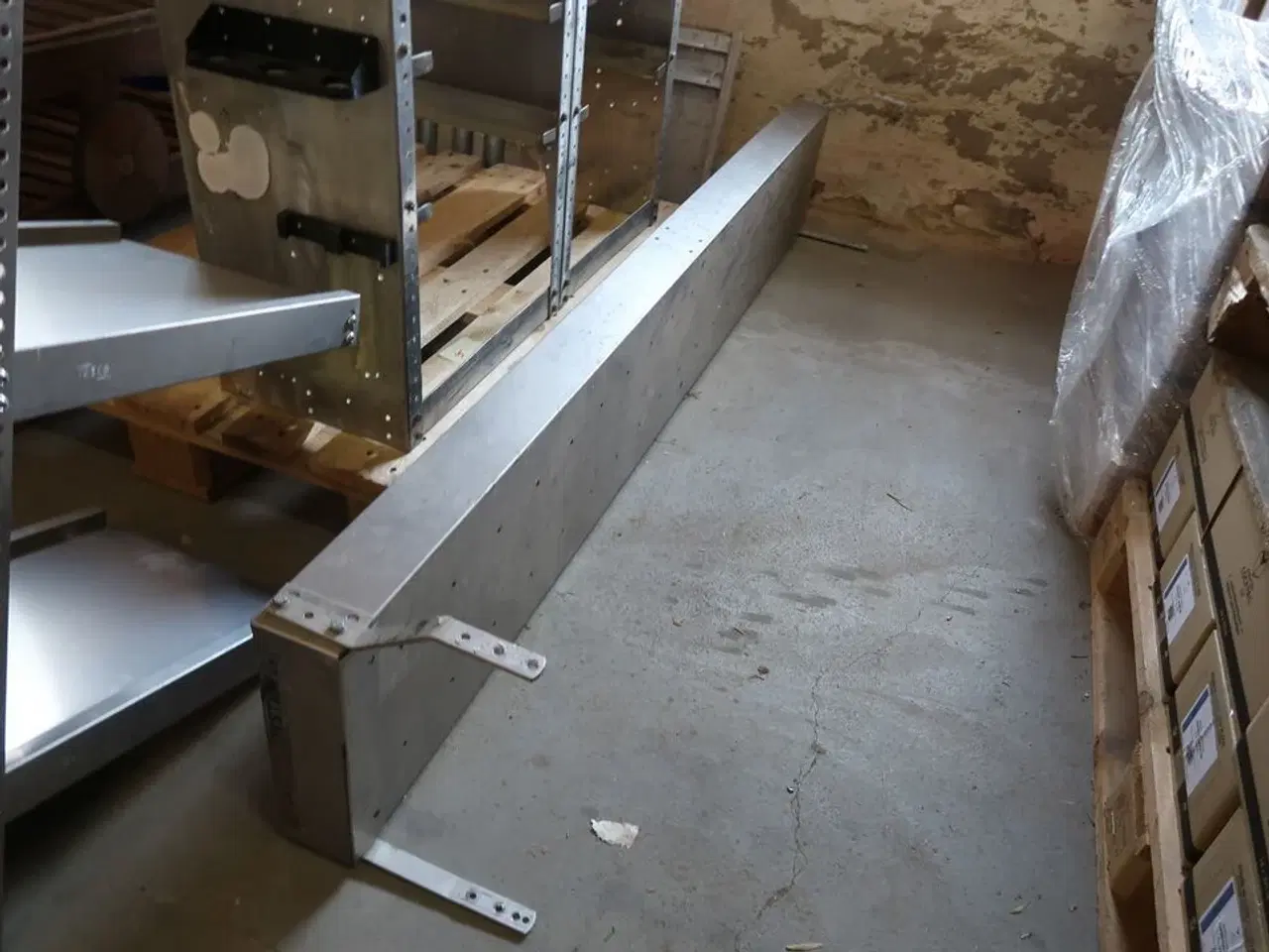 Billede 4 - Indretning til varebil