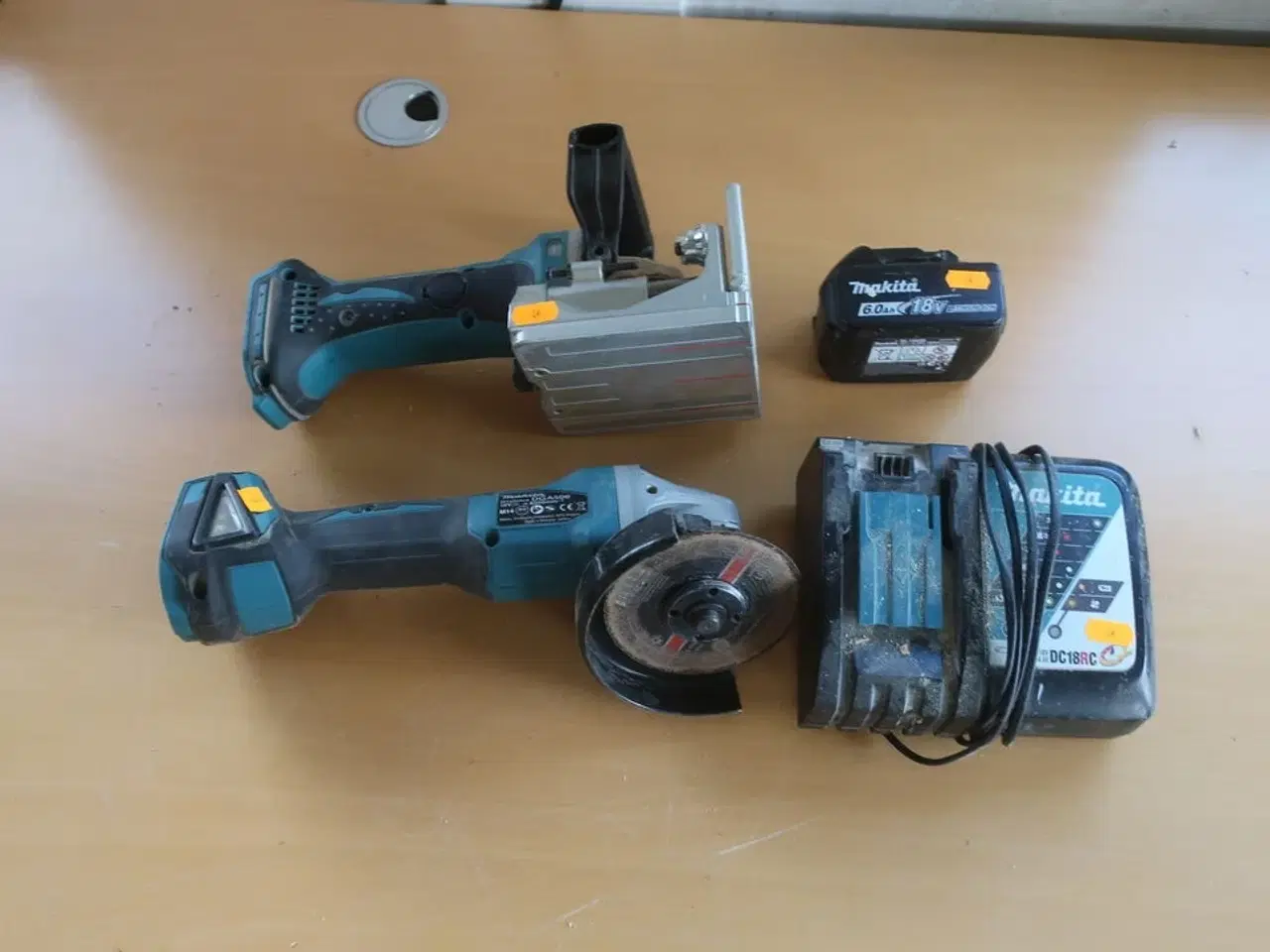 Billede 1 - Akkuværktøj MAKITA universalfræser m.v. inkl. lader og ét batteri