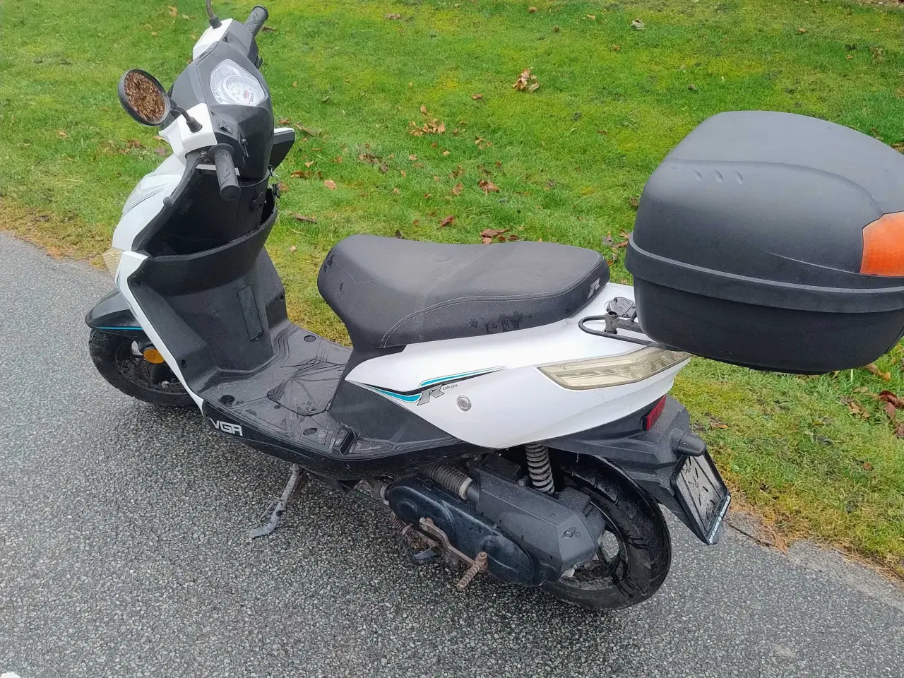 Billede 4 - VGA explore 30 knallert med stik 