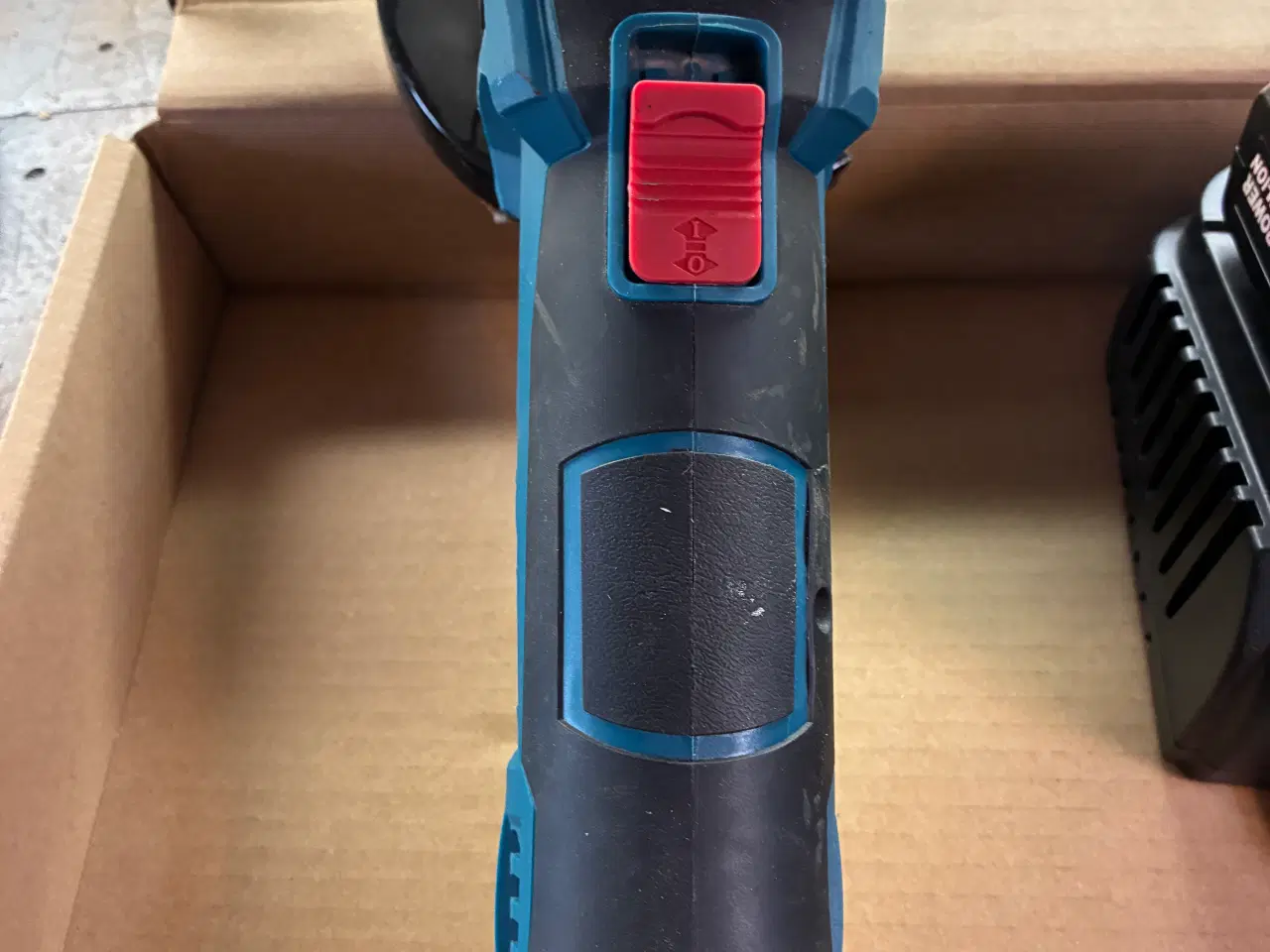 Billede 1 - Vinkelsliber med tilhørende lader