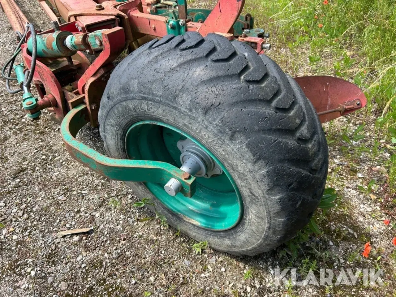 Billede 10 - 8 furet plov Kverneland PB 100