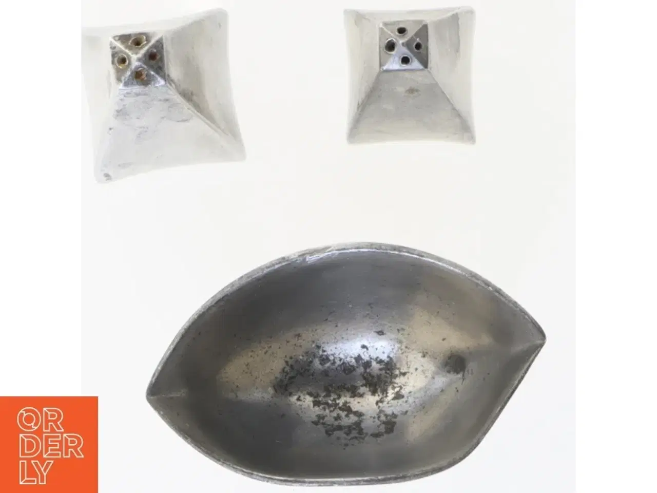 Billede 2 - Salt- og pebersæt i metal (str. 8 x 4 cm)