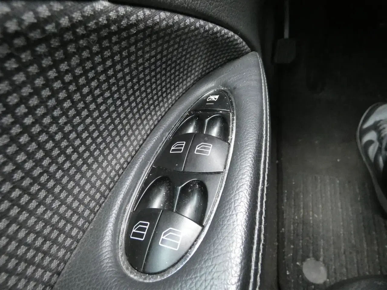 Billede 12 - Mercedes-Benz E320 3,2 224HK Aut.