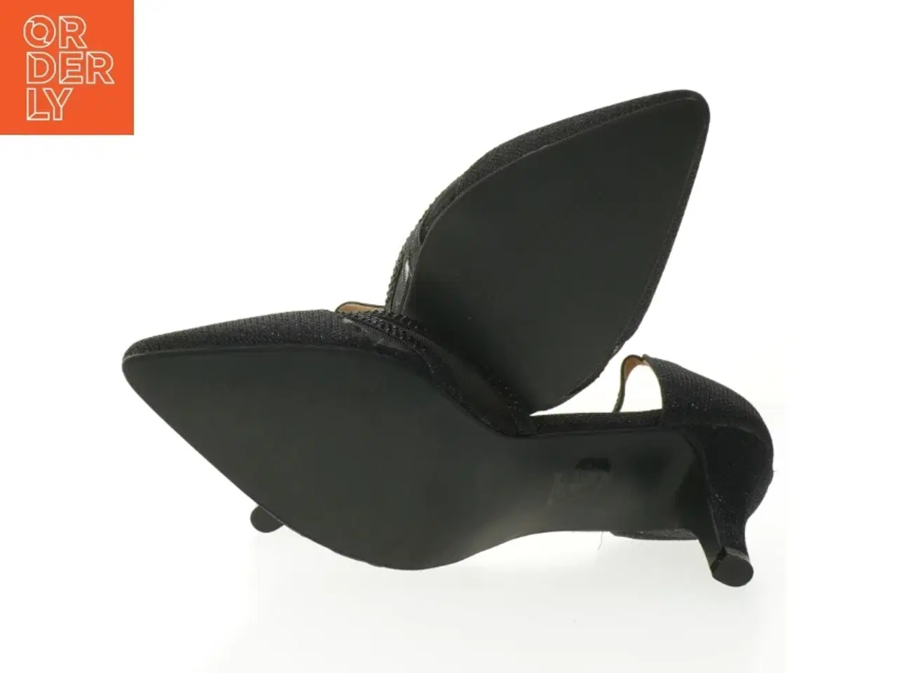 Billede 4 - Sort stilletto hæl sko str. 41 fra Chink-Me (str. 41 )