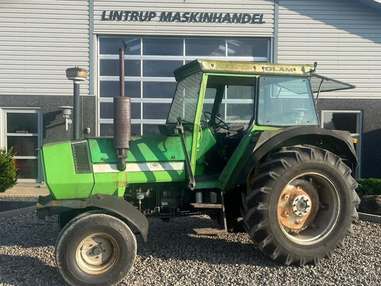 Billede 1 - Deutz-Fahr DX 85 Vask selv tilbud! Nettop kommet ind, og hvis du selv vasker den, så er det en billig traktor.