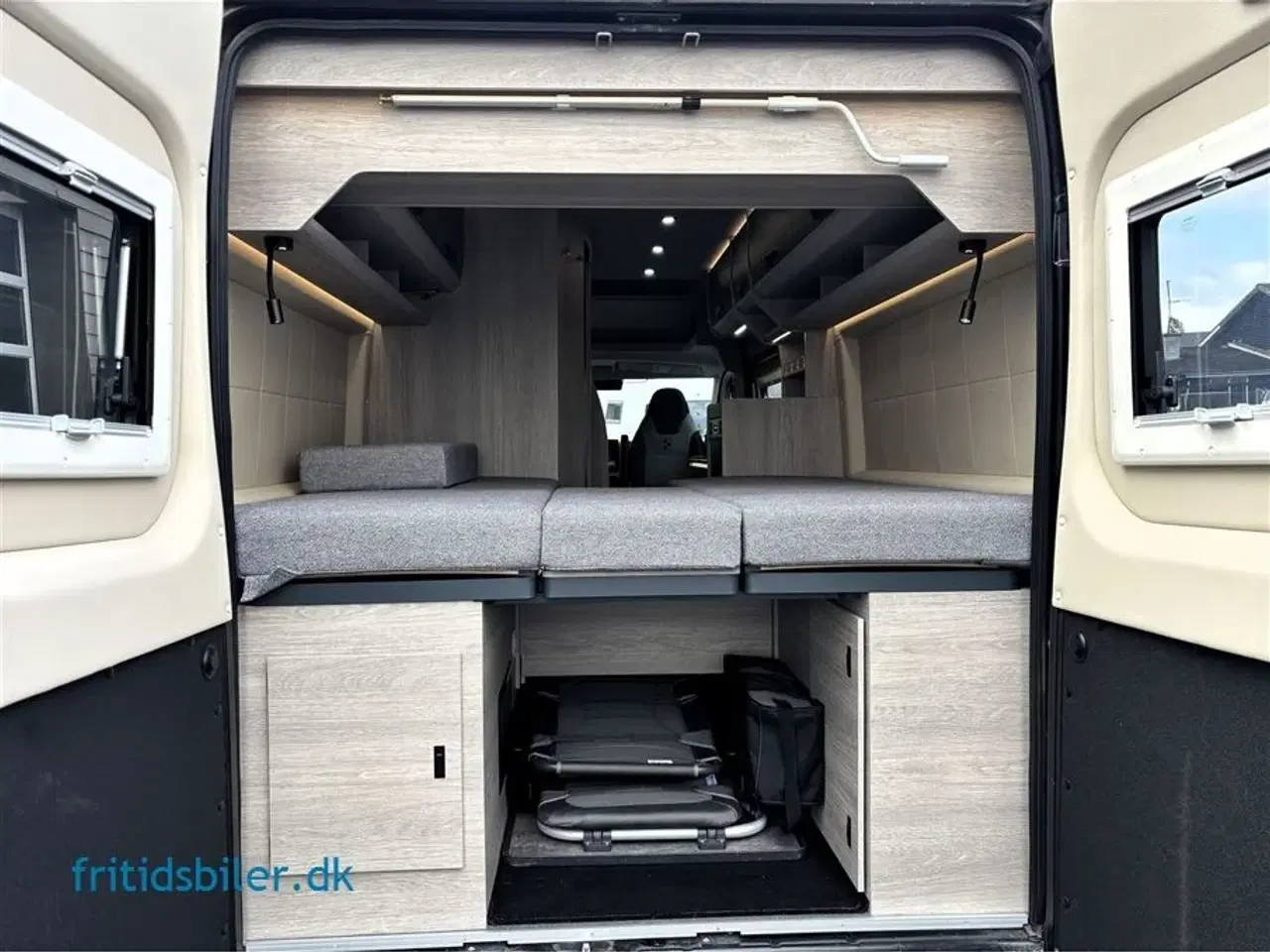 Billede 14 - 2025 - Bravia 636 180 Hk   Bravia 636 Med hævetag campervanen med masser af plads til 4 personer