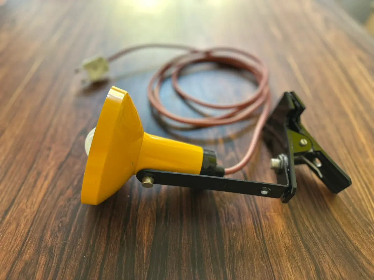 Billede 4 - Gul retro klemme-lampe / bordlampe / væglampe