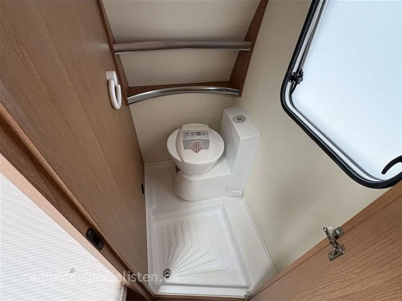 Billede 10 - 2016 - Knaus Sport 450 FU   Knaus Sport 450 FU 2016 - Se den nu hos Camping-Specialisten.dk