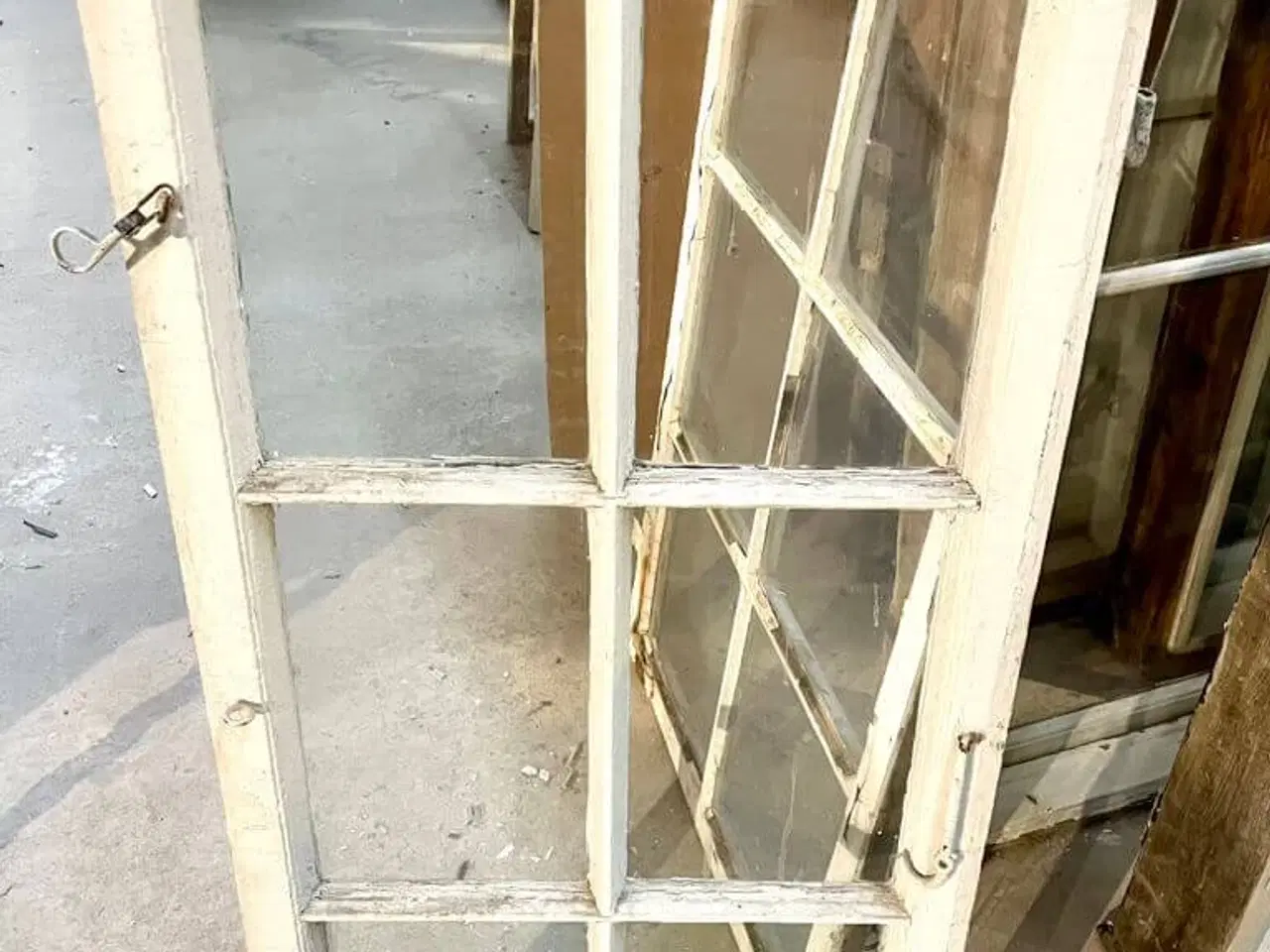 Billede 3 - 6-ruders vinduesramme m. blæst glas