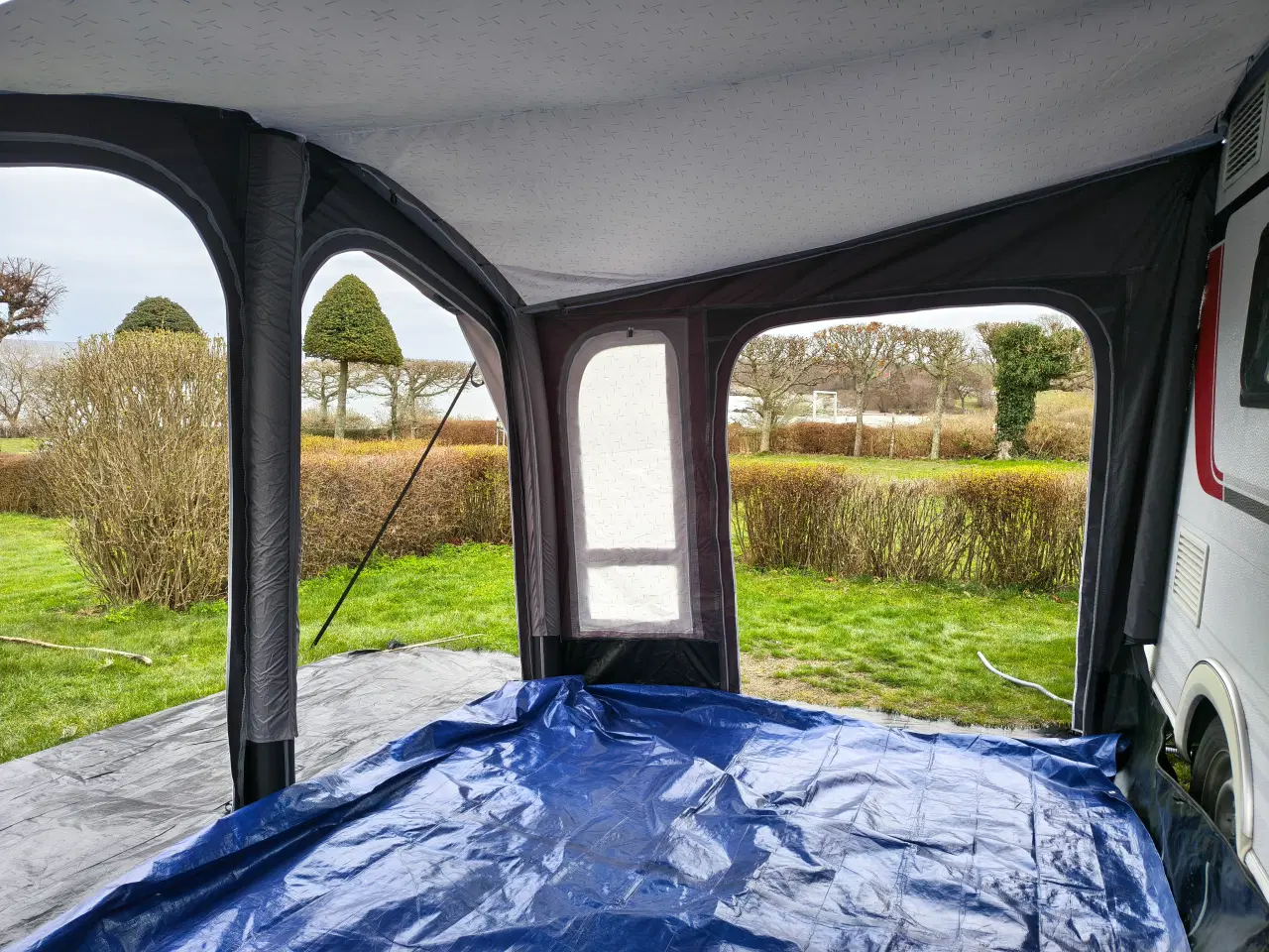 Billede 10 - Luftfortelt med lodrette sider