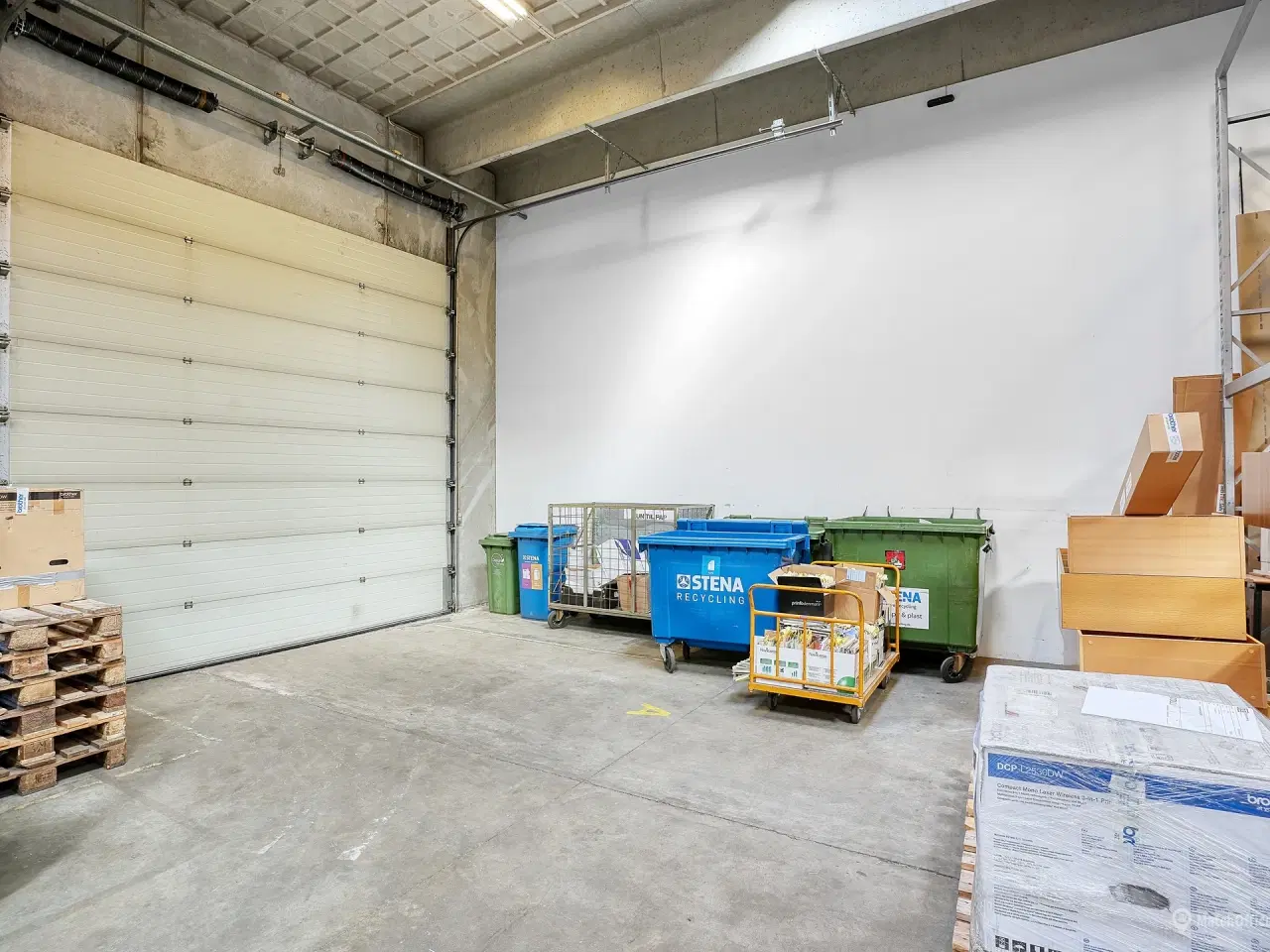 Billede 12 - Højloftet lager med 2 store porte samt administration i 2 etager tæt på E20/E47 og Ring 4