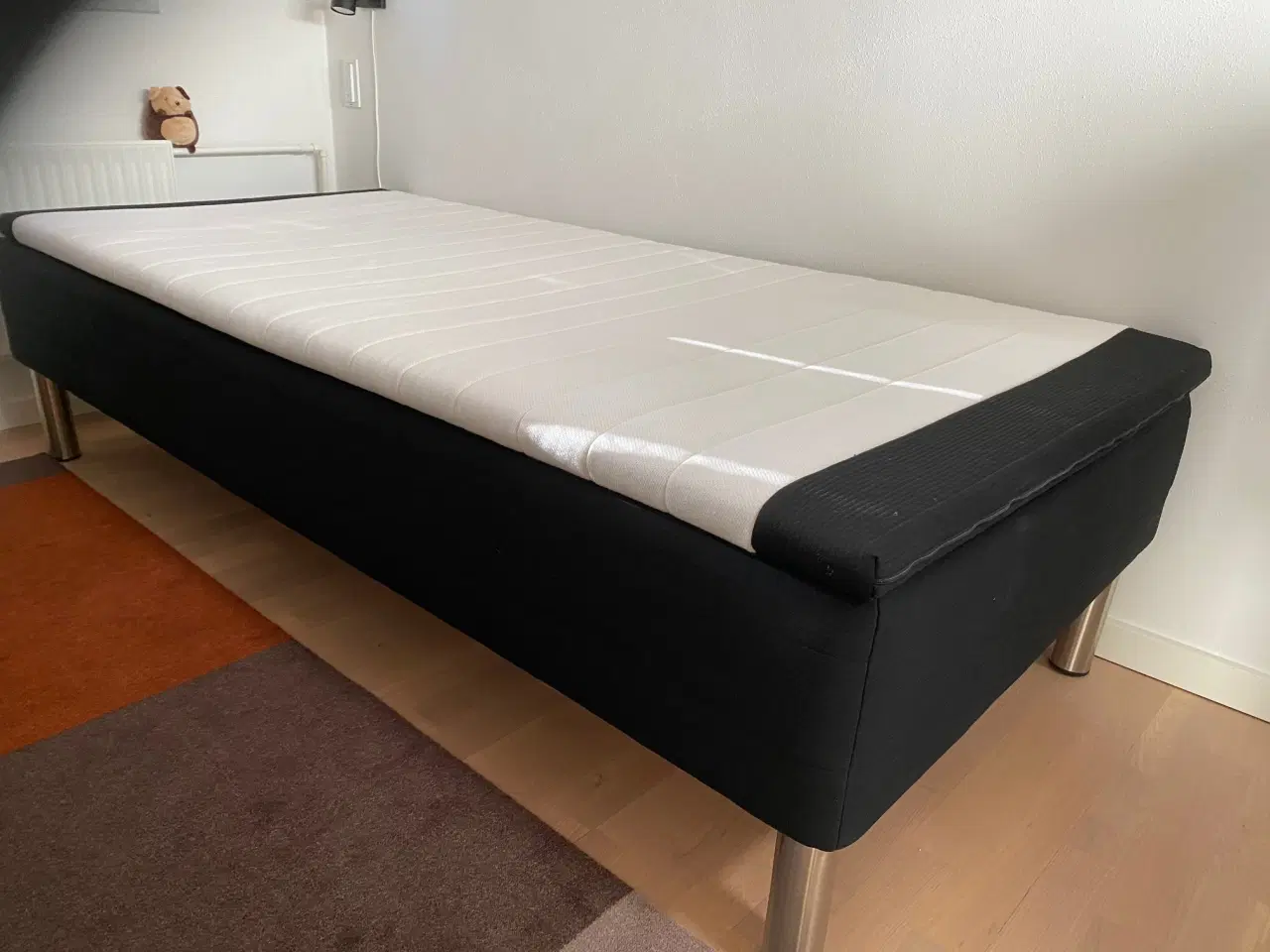 Billede 1 - Meget velholdt box seng sælges!