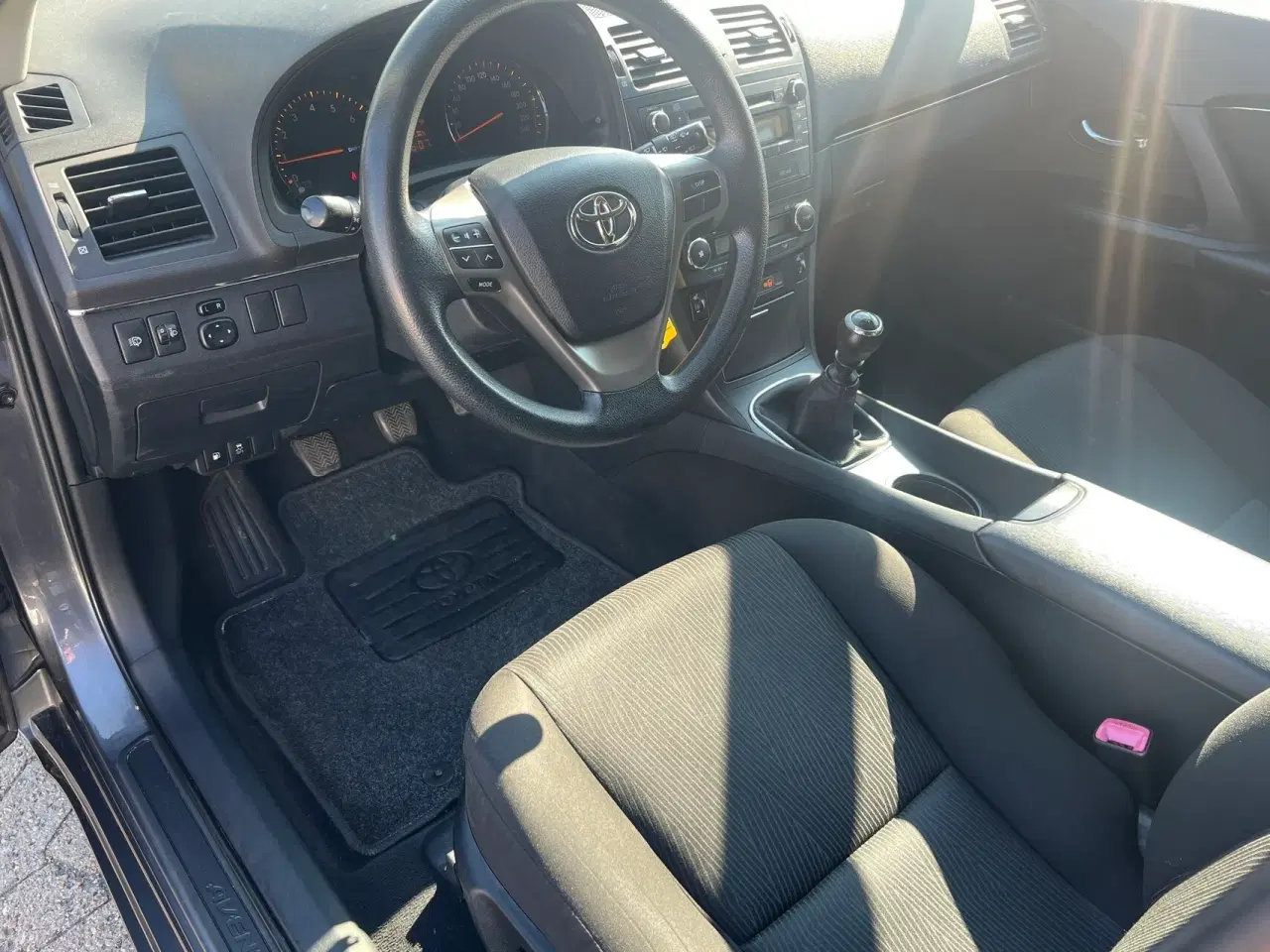 Billede 8 - Toyota Avensis 1,6 VVT-I T1 132HK Stc 6g