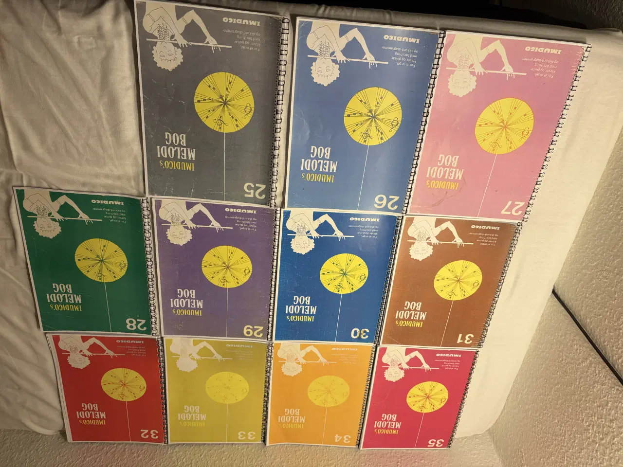 Billede 4 - Nodehæfter Imudigo,sangbogen 1&2 osv. 