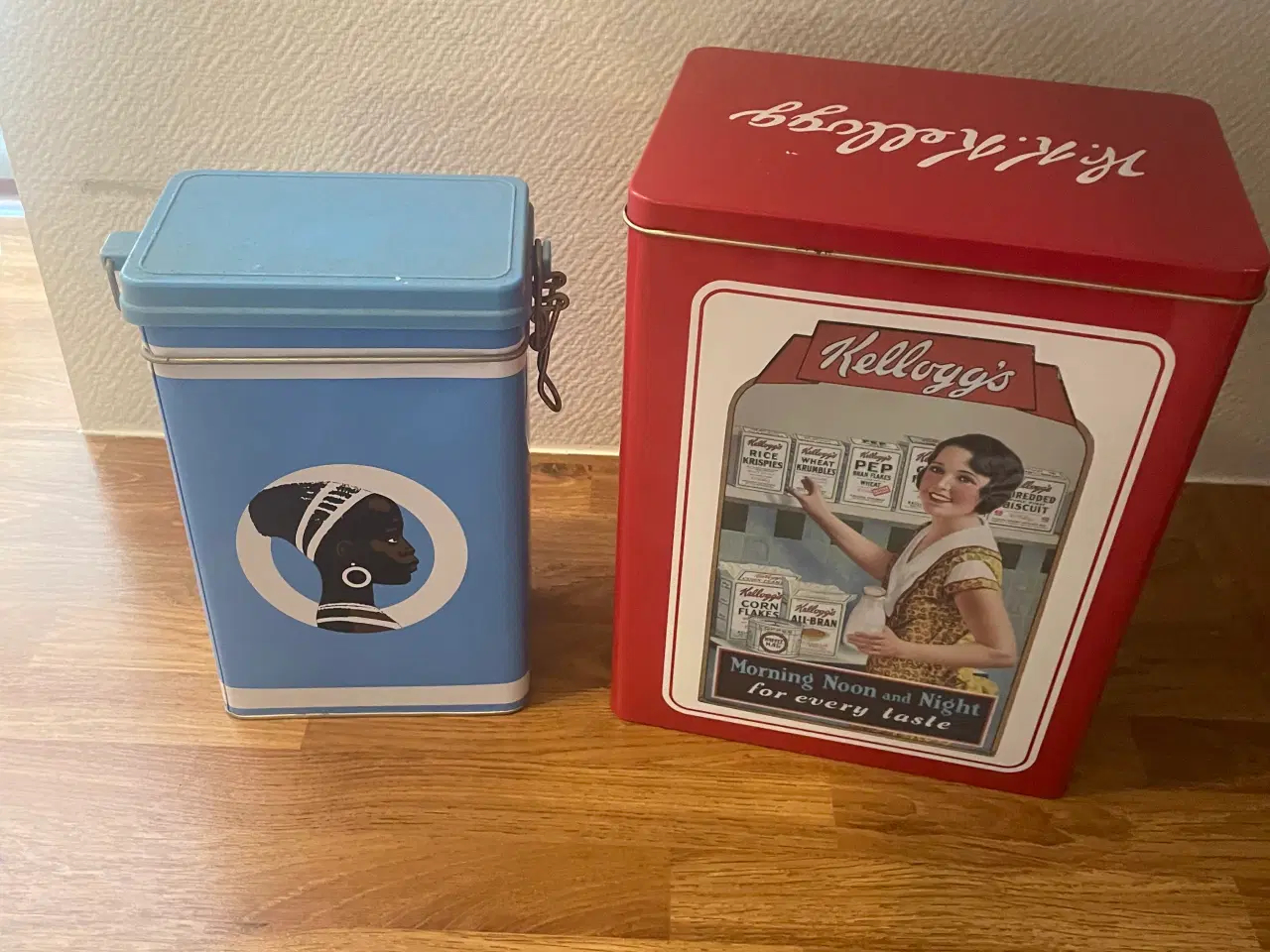 Billede 1 - Blikdåser sælges.