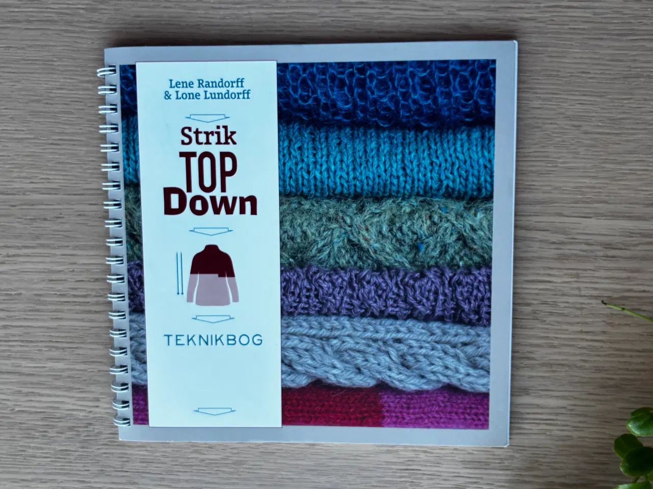 Billede 1 - Strik  TOP  Down   Teknikbog