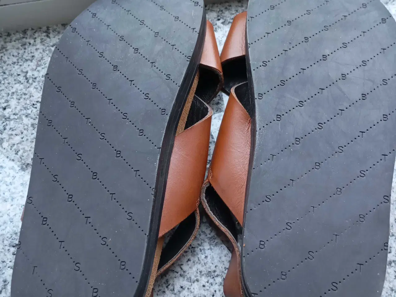 Billede 4 - Sandaler med blød indersål. Str. 38/39