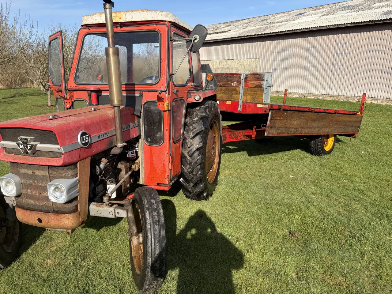 Billede 3 - Massy Ferguson med redskaber og registreringatest