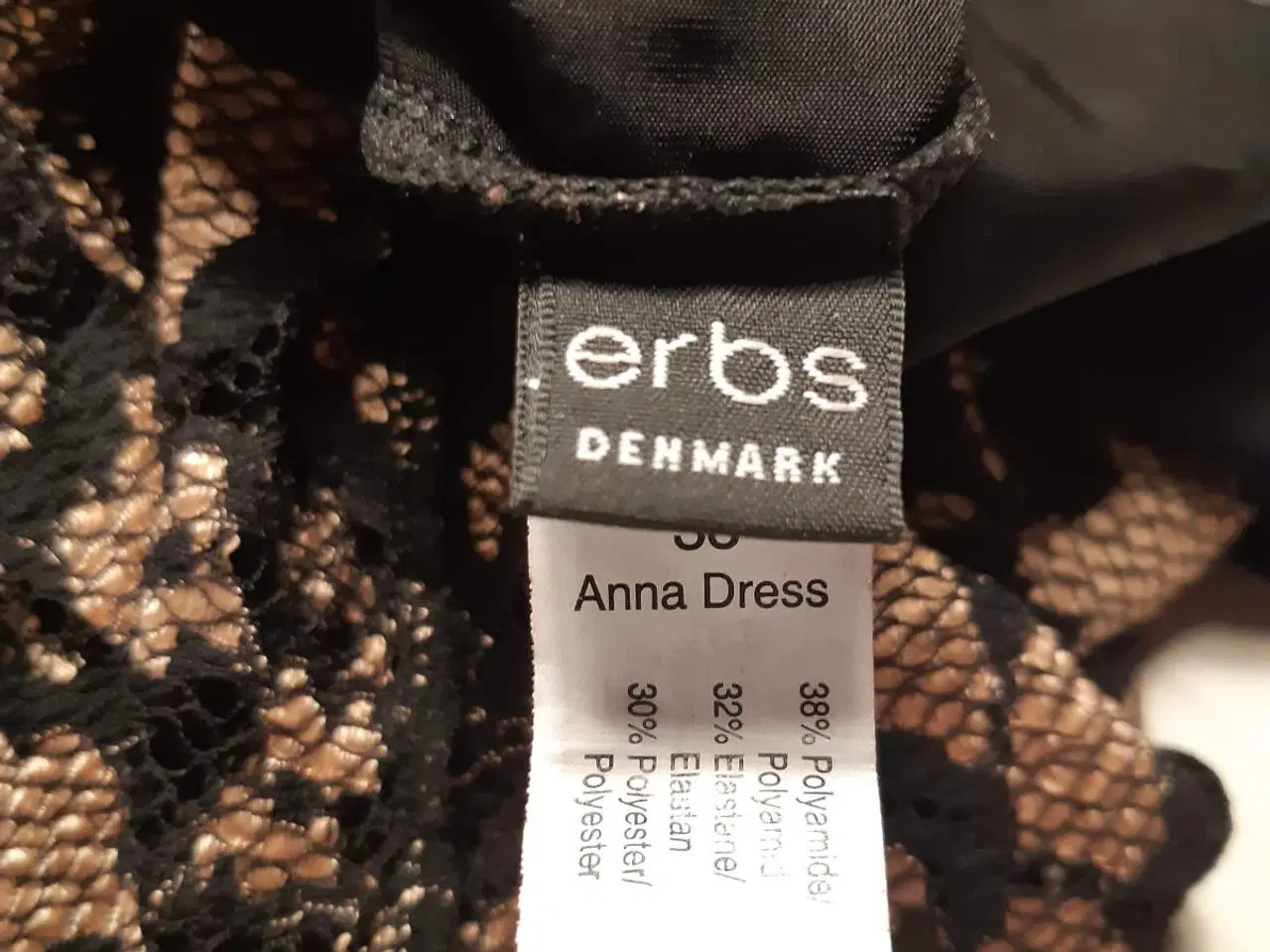 Billede 5 - Festkjole, Erbs Denmark, str. S