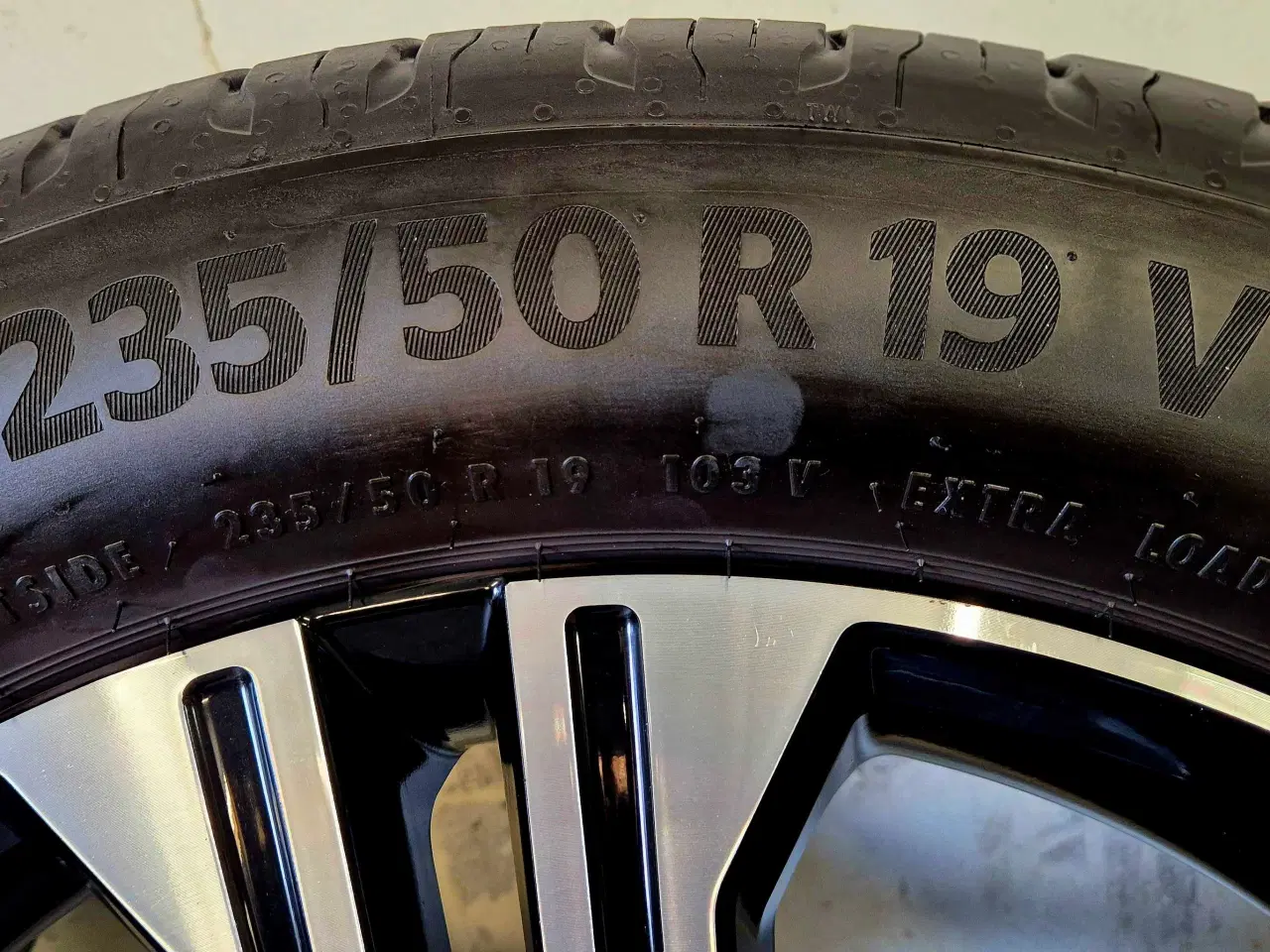 Billede 6 - XC40 / EX40 / C40 VOLVO ORIGINAL ALUFÆLGE MED SOMM