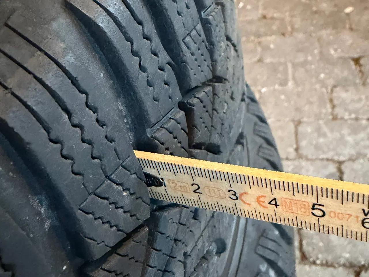 Billede 3 - Vinterdæk på originale Audi alu fælge