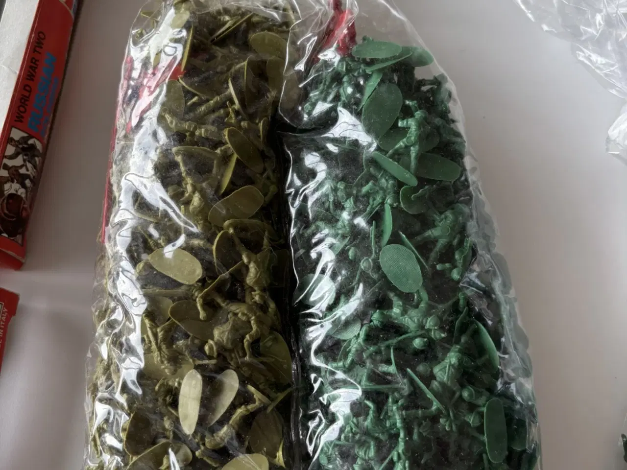 Billede 2 - Mini soldater i plastik.