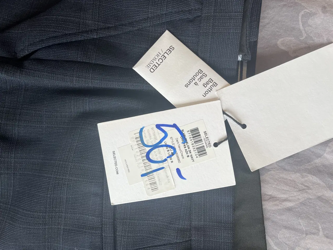 Billede 3 - Flotte og helt nye bukser