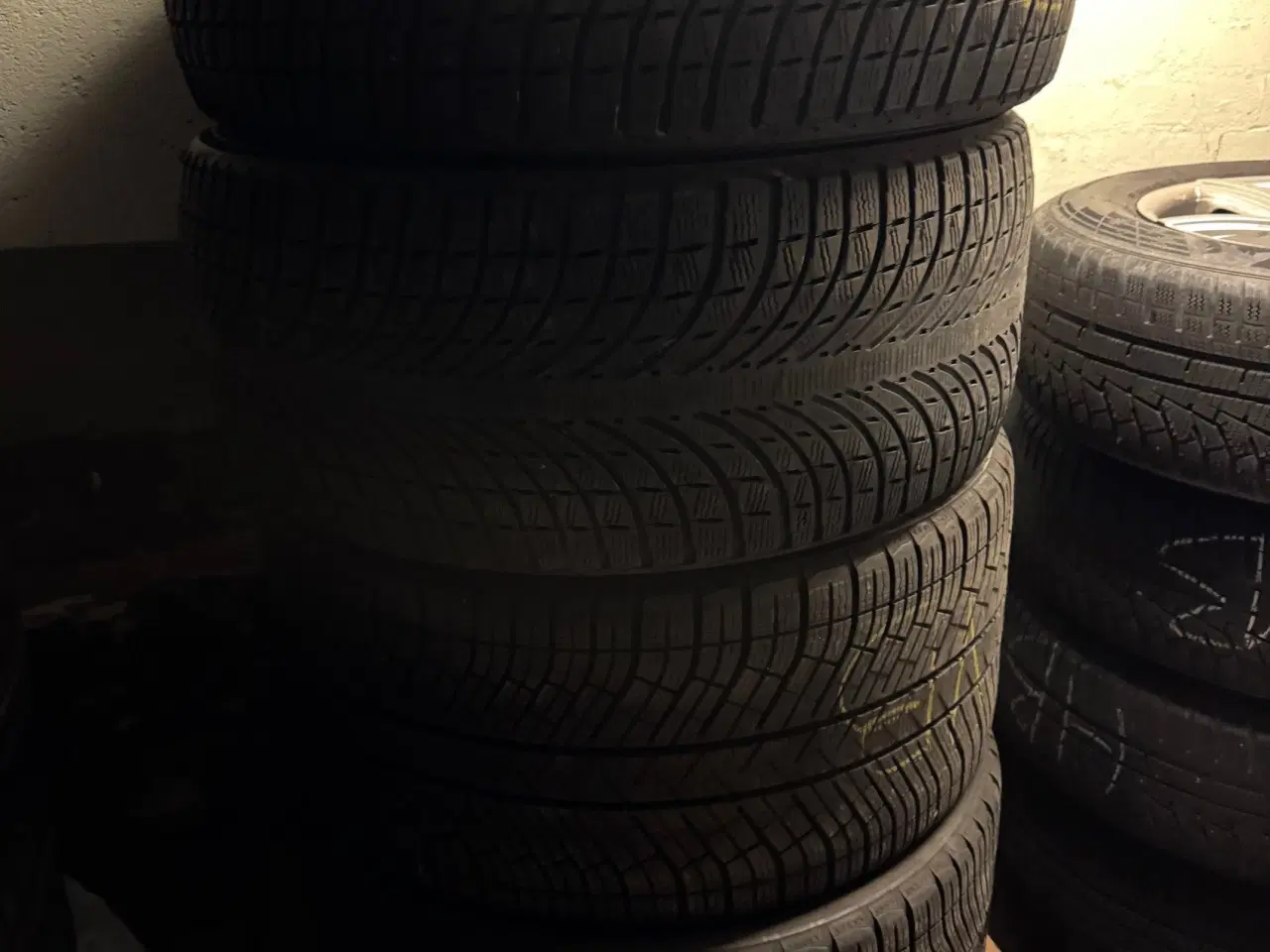 Billede 1 - Michelin Vinterdæk og Gummimåtter