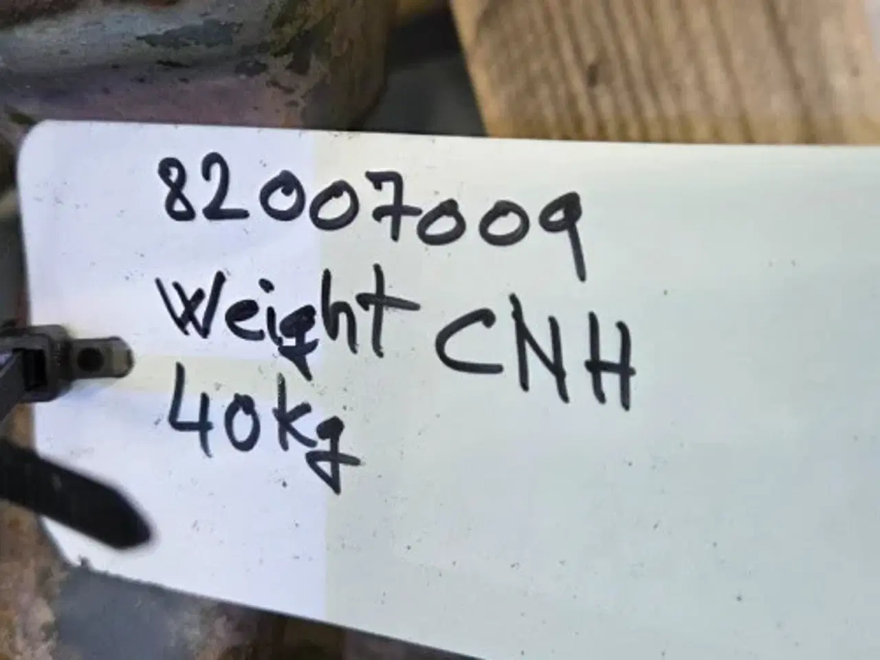 Billede 3 - New Holland 8210 Frontvægt 82007009
