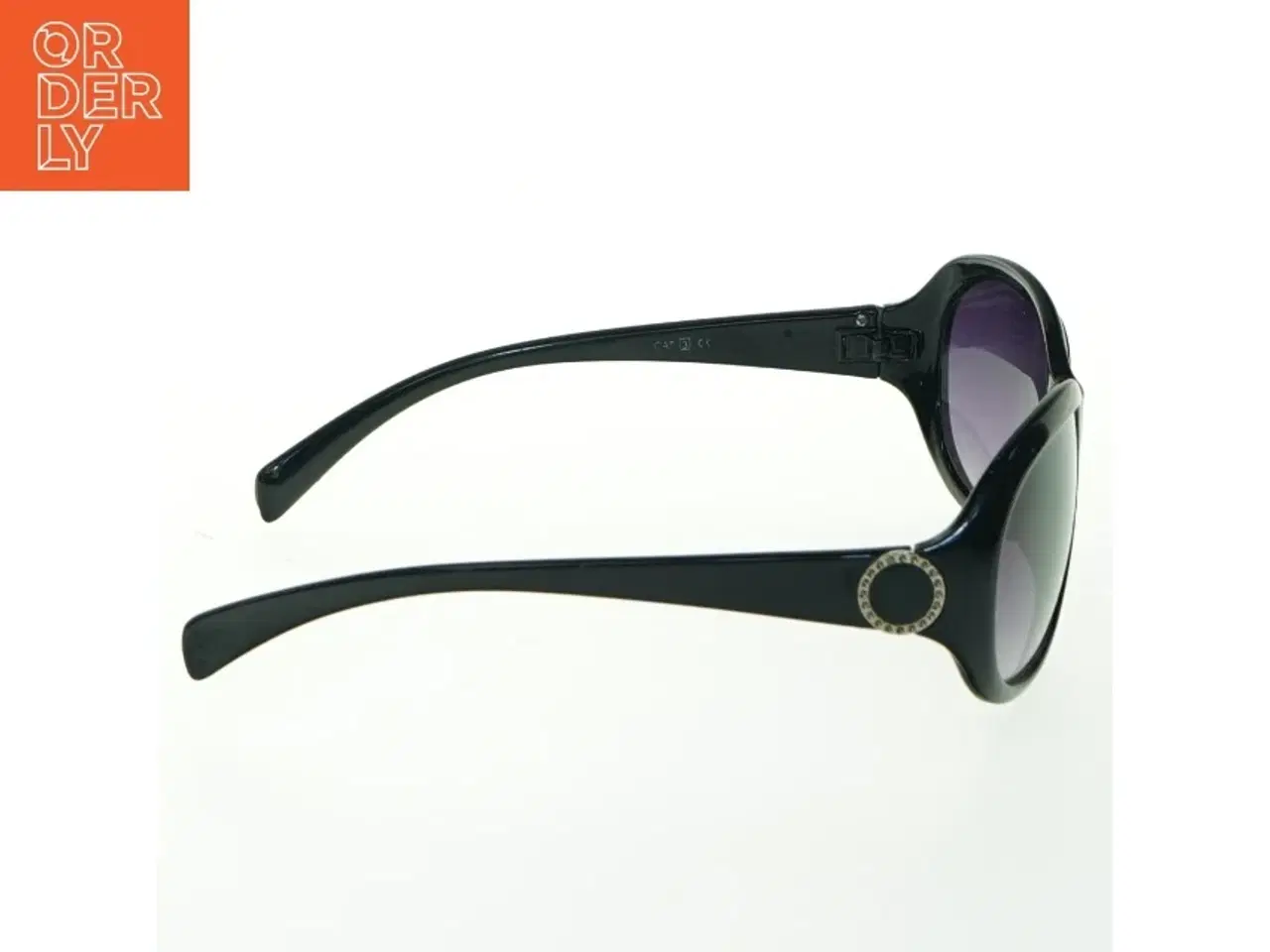 Billede 4 - Sort solbriller til voksne (str. Voksen)