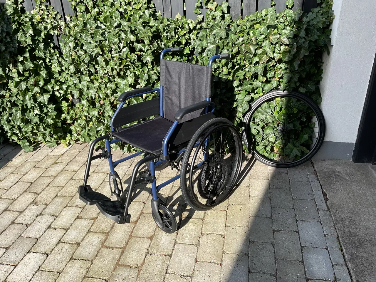 Billede 3 - Kørestol / transport stol. NY. 750,-kr