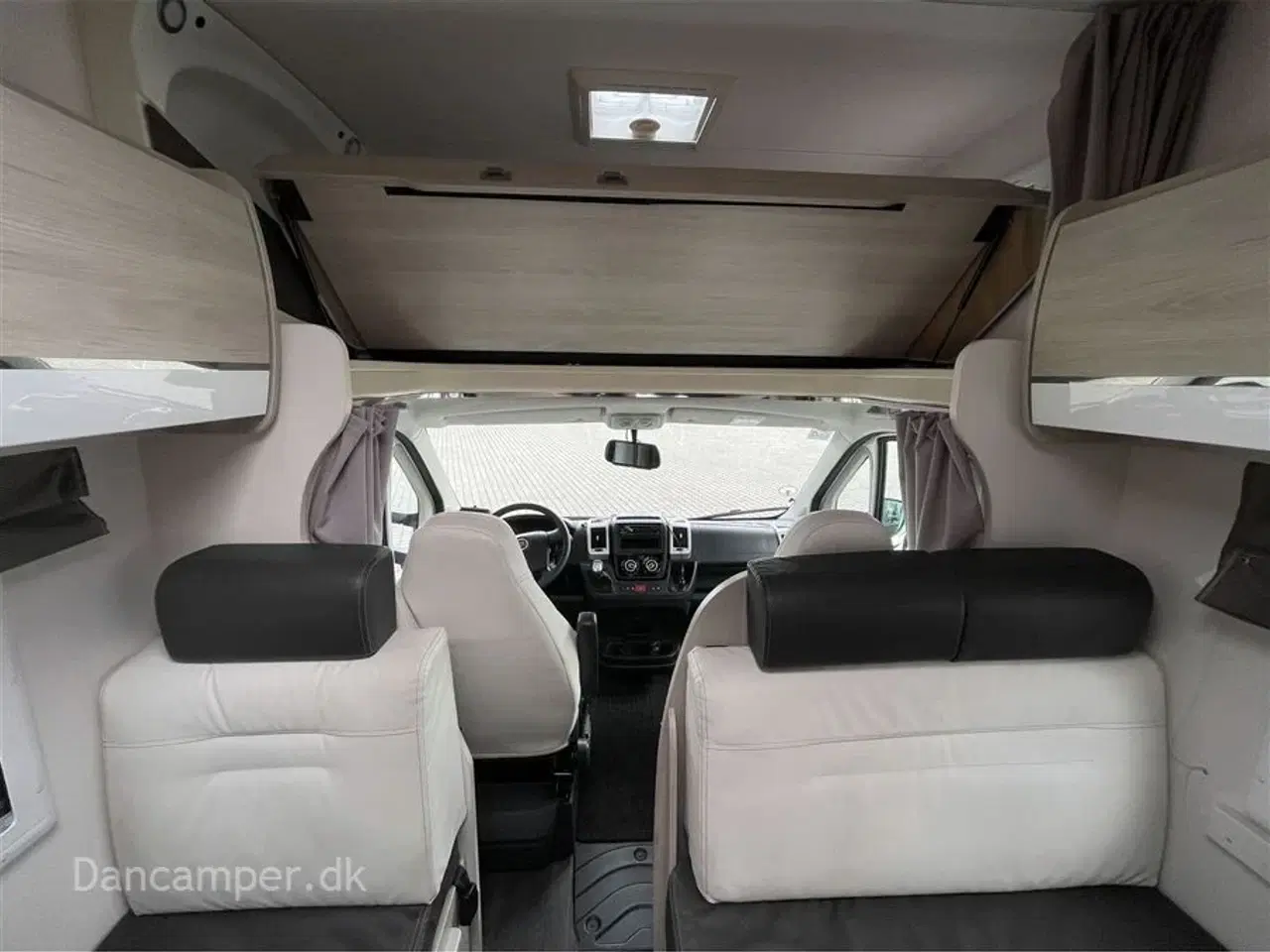 Billede 17 - 2019 - Chausson Flash C 656   UNDER KLARGØRING! Pris følger!2019 Model ! 7.prs. autocamper, med god plads - børnefamiliens foretrukne, 150Hk Automatgear, Aircon på bodel.
