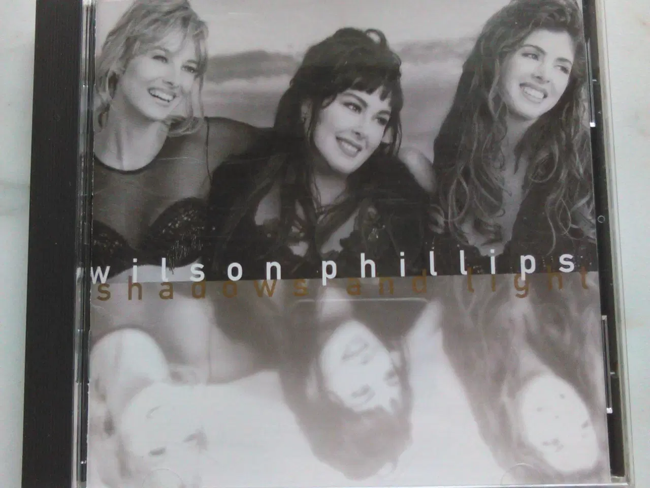 Billede 1 - Wilson Phillips: Shadows & Light (1992 